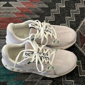 On Running- Women’s Cloudsurfer- Ivory- size 8